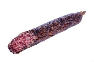 Однією «наркотою» ситий не будеш: молодик «під кайфом» поцупив з магазину на Ковельській палку ковбаси, банку ікри та плитку шоколаду 