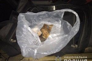 Двоє жителів Рівненщини погоріли на перевезенні бурштину