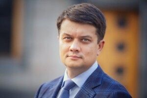 На вимогу Зеленського Разумков скликає позачергове засідання Верховної Ради: депутати зберуться 13 липня задля розгляду 13 питань
