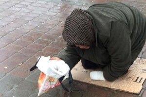 Лучани збирають підписи під вимогою… заборонити ромам жебрати у маршрутках