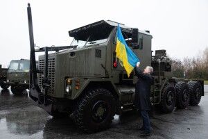 Фонд Порошенка є найбільшим серед приватних інвесторів на потреби ЗСУ – ЗМІ