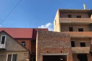 Радник луцького мера хоче знести новобудову на проспекті Відродження (Фото)