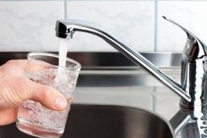 Марганець став причиною масового отруєння водою у Макіївці