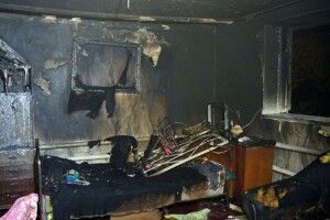 Поки мати була в магазині, її троє маленьких дітей згоріли заживо: подробиці трагедії (Відео)