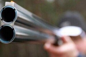 Погуляв на весіллі, а потім влаштував стрілянину в батьківській хаті