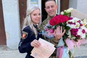 На Волині одружився військовий, який рік був у полоні 