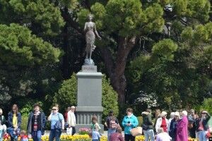 «Прощай, «бандерівська» богине Флоро!» 