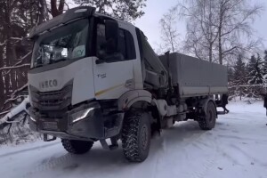 Новий Iveco вже на передовій: як волиняни доставляли авто для бійців (Відео)
