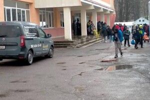 На Рівненщині замінували усі школи