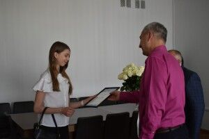 У Волинській ОДА нагородили 16-річну гімнастку 
