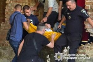 На Львівщині у закинутій будівлі знайшли підлітка, який зник 3 дні тому