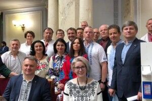 Опозиція зареєструвала альтернативний законопроект про деолігархізацію