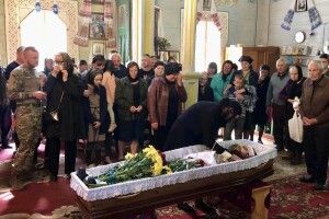 Невдовзі мало виповнитися 33: у громаді на Волині поховали молодого Воїна (Фото)