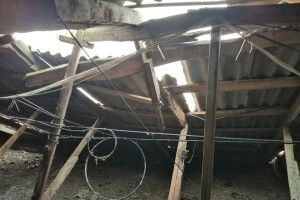 Провайдер встановив обладнання, яке шкодить опорам даху: лучанам затоплює квартири (Фото)