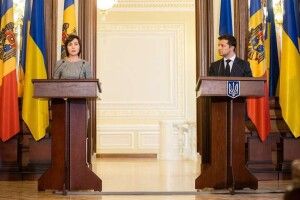 Санду двічі намагалася зв'язатися з Зеленським через викрадення Чауса 