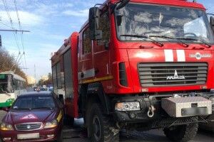 Volkswagen не пропустив пожежний автомобіль: у Луцьку подвійна ДТП 