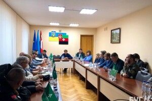 У Нововолинську за участю нардепів  обговорили долю копалень і шахти №9 