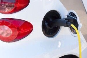 Українці активніше купують електромобілі