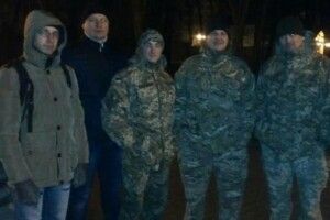 Ветерани АТО вночі охороняли Меморіальний сквер від вандалів