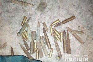 У Луцьку поліція вилучила в чоловіка снаряд