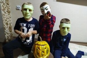 Мешканці Володимира та Нововолинська перевтілилися до Хелловіну (Фото)