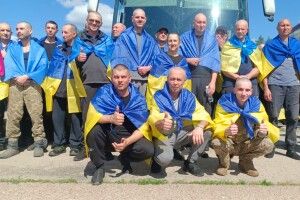 Наймолодшому – 26 років, найстаршому – 74 роки: додому повертаються 84 українці
