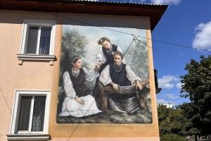 Як виглядає новий мурал у Ковелі, присвячений славетній землячці Лесі Українки (Фото)
