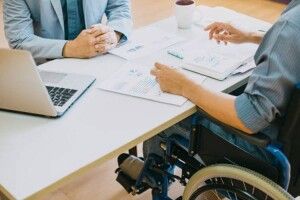 Шанс на професійну реалізацію: як на Волині працевлаштовують людей з інвалідністю