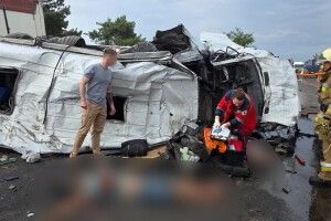 Трагічна ДТП на Миколаївщині: автобус зіткнувся з вантажівкою – 12 людей загинули