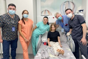 У три роки Настя перекинула  на себе каструлю з окропом  – і отримала 74% опіків тіла