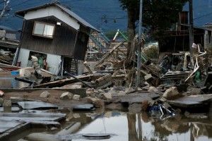 Від повені в Японії загинуло вже майже 100 осіб 