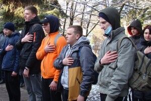 В Шацьку юнаків урочисто провели на строкову військову службу (Фото)