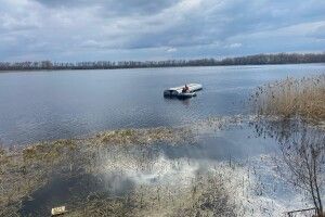 Хотіли зробити селфі, а опинилися посеред річки: на Рівненщині врятували двох дівчат (Фото)