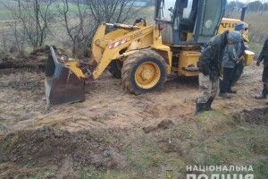 Троє волинян  вкрали причіп щебню з піском на залізниці (Фото)