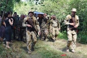 На Любешівщині попрощалися з полеглим за Україну молодим воїном (Фото)  