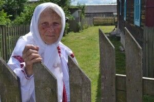 Бабуся з Рівненщини віддає пів пенсії на фронт