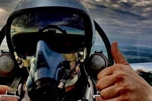 Українські захисники знищили літак, вертоліт, пункти управління та склади ворога