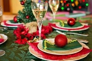 Тигр товаришує з деякими тваринами: названо заборонений продукт на новорічному столі