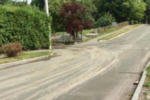 На Волині пригрозили штрафом працівникам, які вивозили бруд з будівництва (Фото)