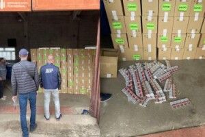 Волинського митника підозрюють в сприянні контрабанді цигарок