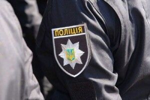 Поліцейському світить до 10 років: вдарив чоловіка, той упав і помер