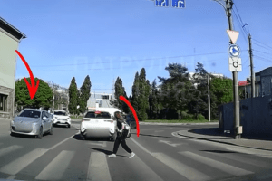 У Луцьку патрульні спіймали водія, який не пропустив пішохода (Відео)