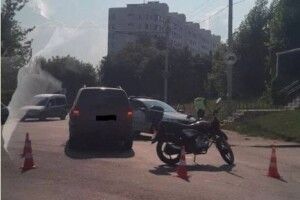 Струс мозку і черепна травма: у Луцьку зіткнулися Оpel та мотоцикл