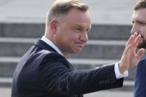 Президент Польщі заявив, що Путін «топче міжнародне право» і пообіцяв «міцну» відповідь на агресію
