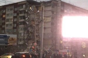 В російському Іжевську завалився під’їзд 9-поверхівки – зруйновано 32 квартири