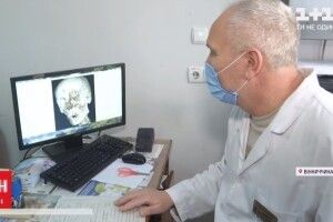 Жінку, яка доглядала за безпритульними псами, знайшли пошматованою і обмотаною ланцюгами (Відео)