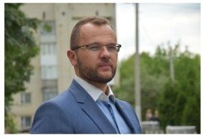 Застарілі і непривабливі: мер пообіцяв радикально зменшити в Луцьку кількість білбордів 