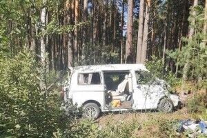 На Рівненщині рятувальники деблокували двох жінок із понівеченого авто (Фото)