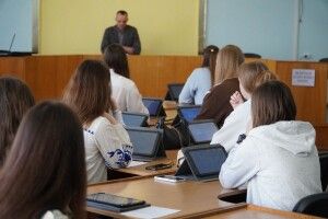 На Волині старшокласники відчули себе депутатами міськради (Фото)