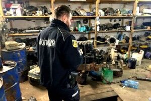 Поліцейські Вараського району протидіють незаконному видобутку бурштину-сирцю